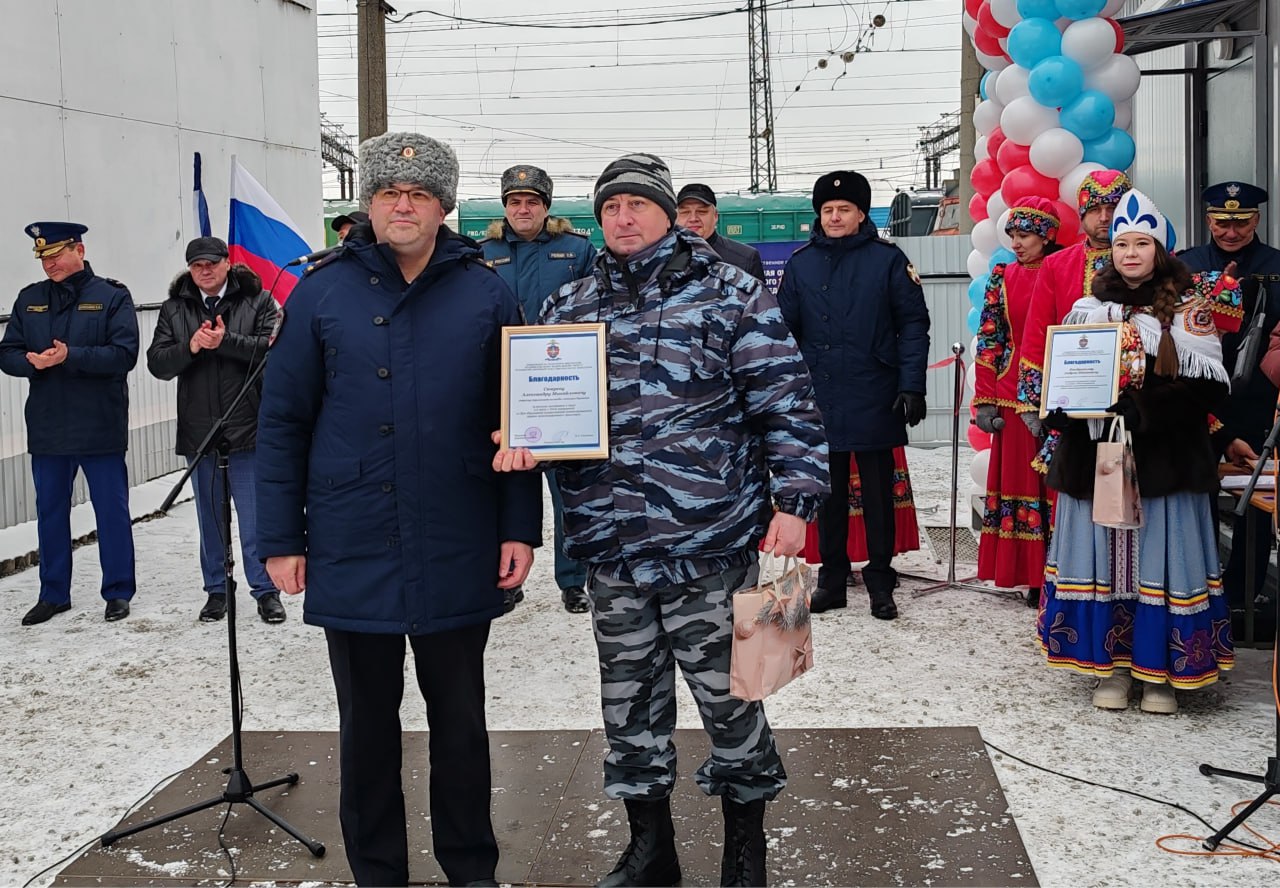Начальник Рузаевского линейного отдела МВД России на транспорте принял участие в открытии модульного здания для работников пожарного поезда Начальник Рузаевского линейного отдела МВД России на транспорте принял участие в открытии модульного здания для работников пожарного поезда