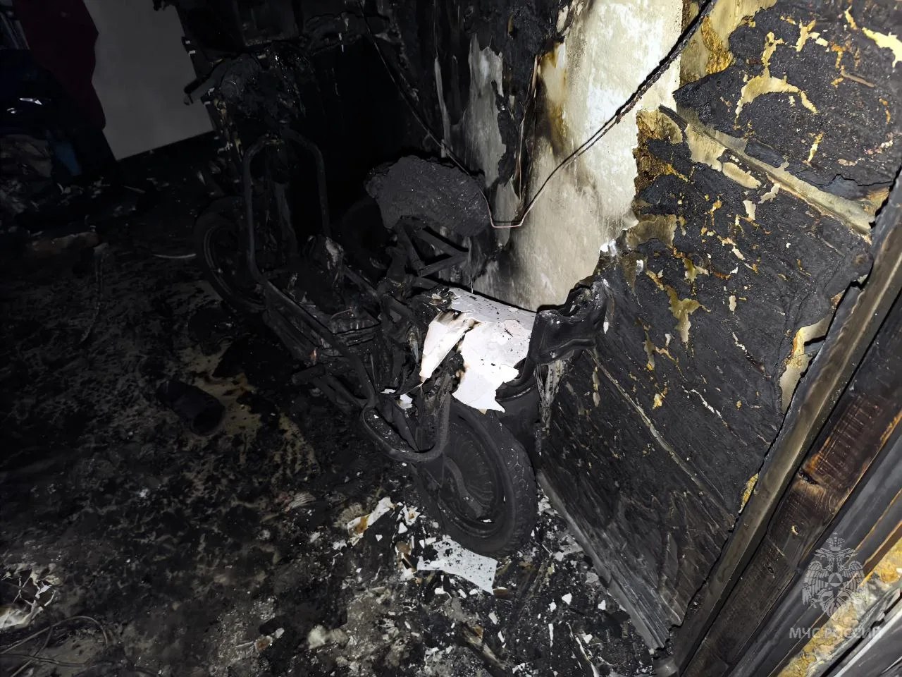 Двух человек спасли и шесть эвакуировали из пожара в доме на улице Металлистов в Пензе Двух человек спасли и шесть эвакуировали из пожара в доме на улице Металлистов в Пензе