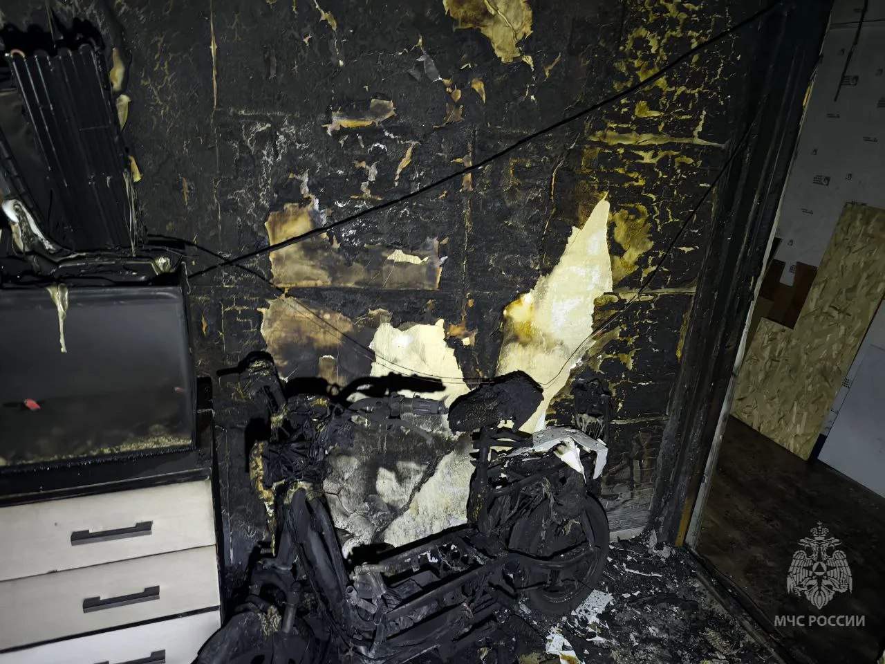 Двух человек спасли и шесть эвакуировали из пожара в доме на улице Металлистов в Пензе