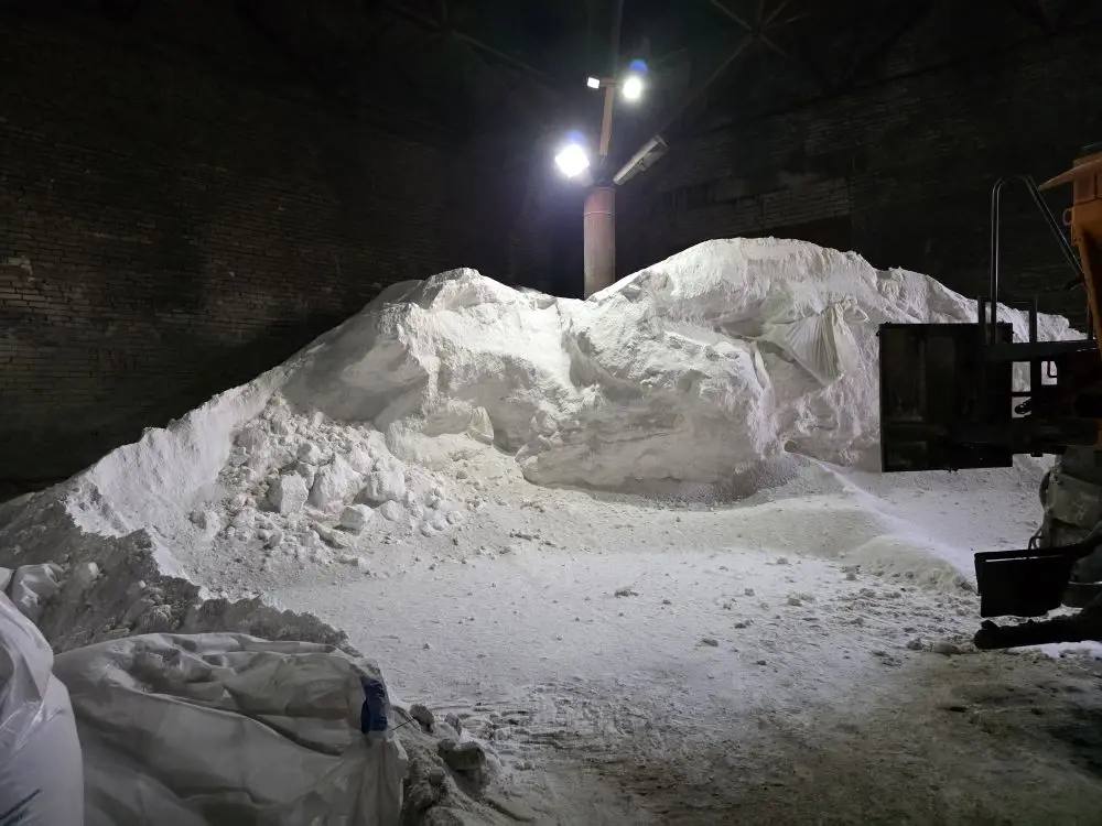 Прокуроры в Пензе организовали проверки деятельности ответственных служб в части своевременности уборки автомобильных дорог и придомовых территорий от снега и наледи Прокуроры в Пензе организовали проверки деятельности ответственных служб в части своевременности уборки автомобильных дорог и придомовых территорий от снега и наледи