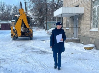 Прокуроры в Пензе организовали проверки деятельности ответственных служб в части своевременности уборки автомобильных дорог и придомовых территорий от снега и наледи