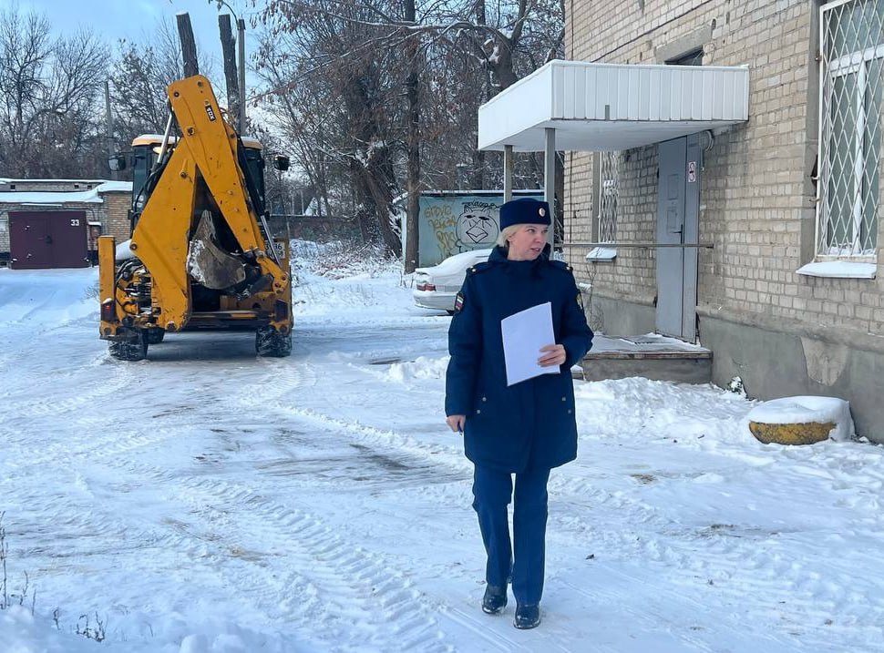 Прокуроры в Пензе организовали проверки деятельности ответственных служб в части своевременности уборки автомобильных дорог и придомовых территорий от снега и наледи