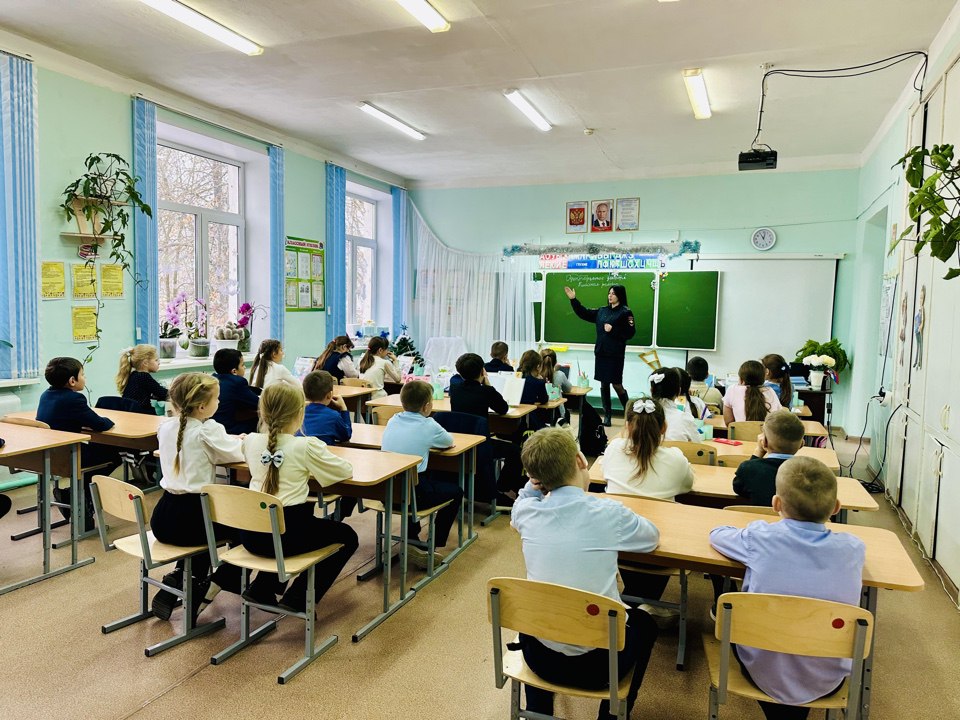 Школьники Кузнецкого района приняли участие в мастер-классе по изготовлению световозвращающих элементов Школьники Кузнецкого района приняли участие в мастер-классе по изготовлению световозвращающих элементов