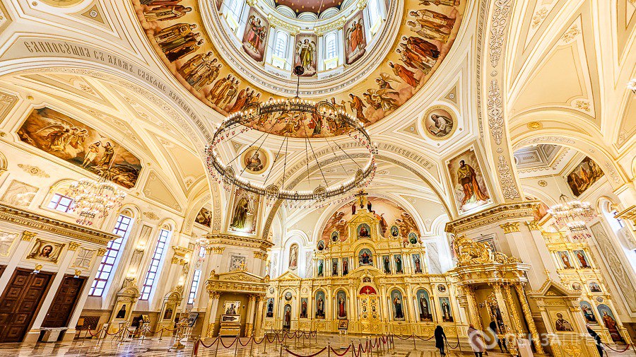 На минувших выходных губернатор Пензенской области Олег Мельниченко и митрополит Пензенский и Нижнеломовский оценили ход работ по росписи Спасского кафедрального собора На минувших выходных губернатор Пензенской области Олег Мельниченко и митрополит Пензенский и Нижнеломовский оценили ход работ по росписи Спасского кафедрального собора