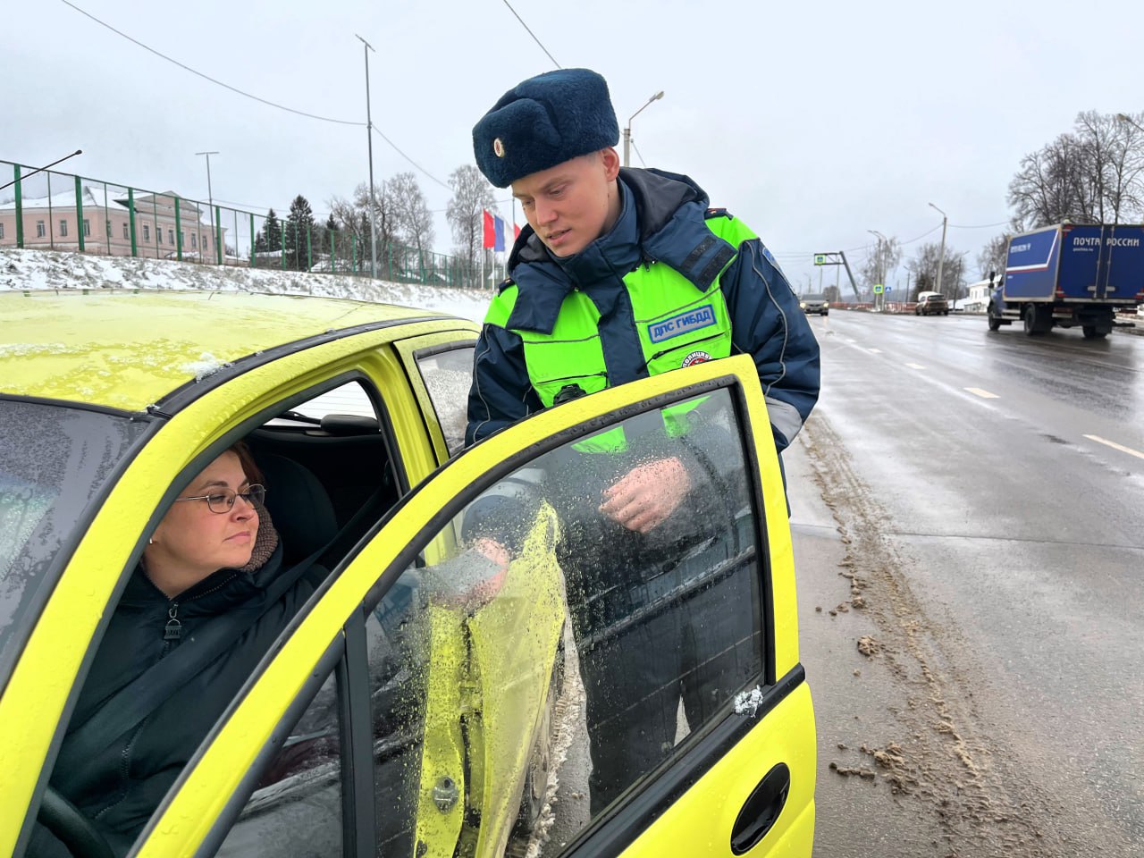 Сотрудники Госавтоинспекции Городищенского района провели профилактическую акцию «Безопасное вождение в зимний период» Сотрудники Госавтоинспекции Городищенского района провели профилактическую акцию «Безопасное вождение в зимний период»