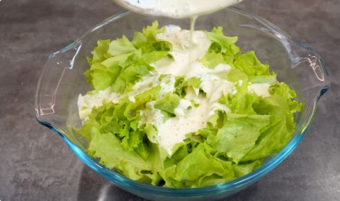 Неповторимый вкус салата "Цезарь" с секретом в соусе