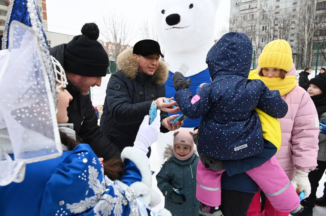 Олег Денисов: Новогодняя кампания пришла в пензенские дворы Олег Денисов: Новогодняя кампания пришла в пензенские дворы