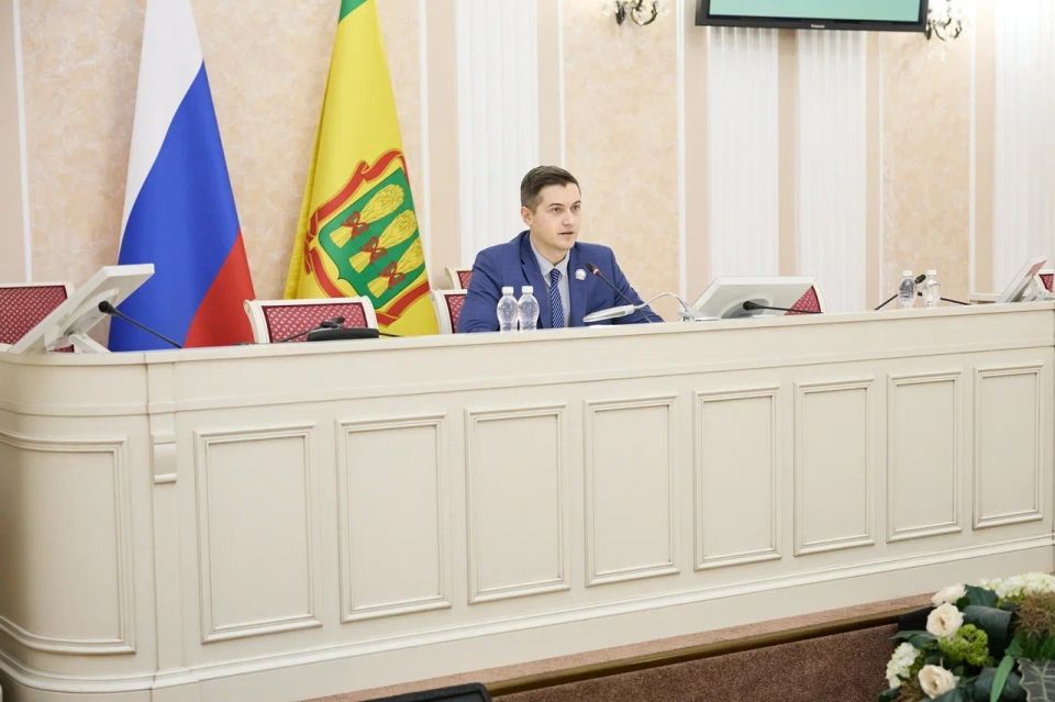 Молодые парламентарии подвели итоги деятельности в 2025 году