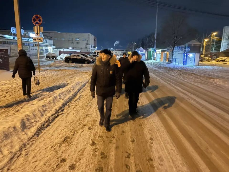 Олег Денисов: Утро понедельника традиционно начинаем с обхода территорий