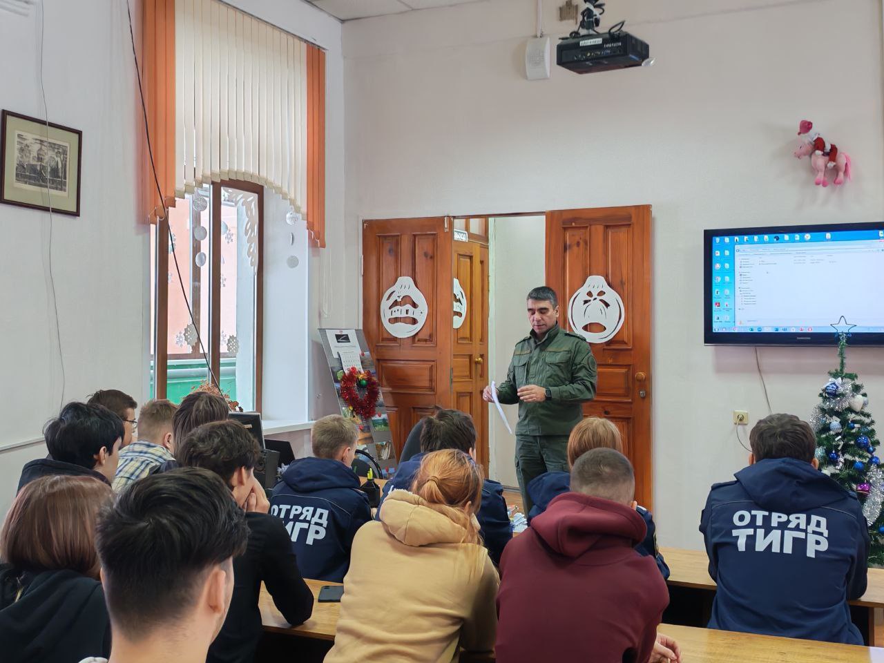 Сотрудник следственного управления провел занятие с бойцами отряда содействия «Тигр»
