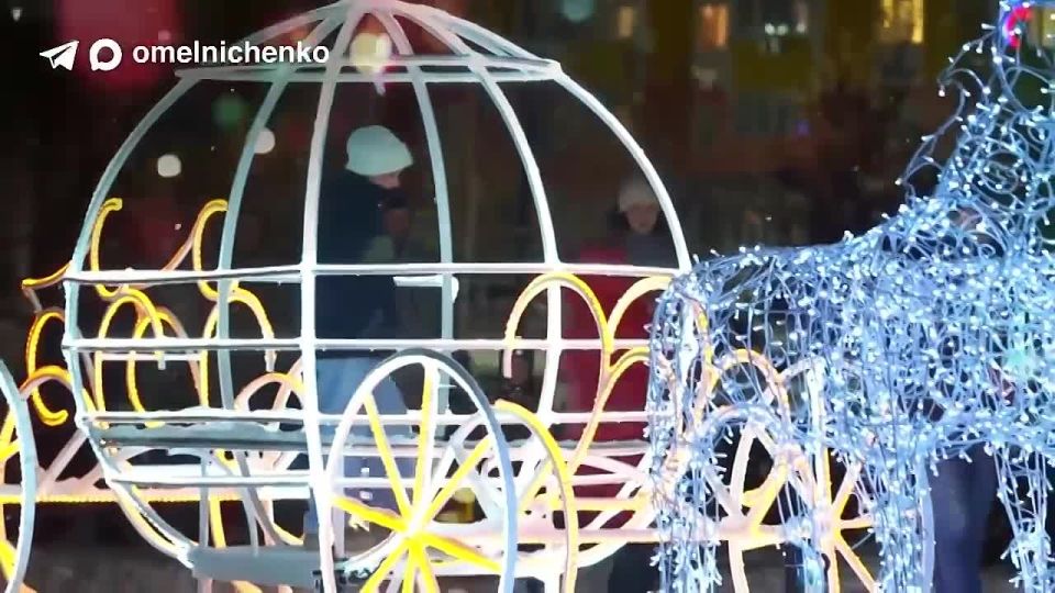 Олег Мельниченко: В воздухе уже витает дух Нового года, наполняя город ожиданием чуда