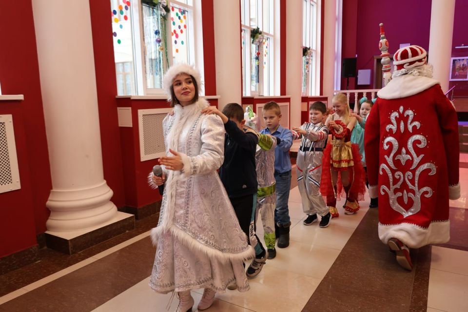 В Пензе полицейские и общественники присоединились к акции «Полицейский Дед Мороз»