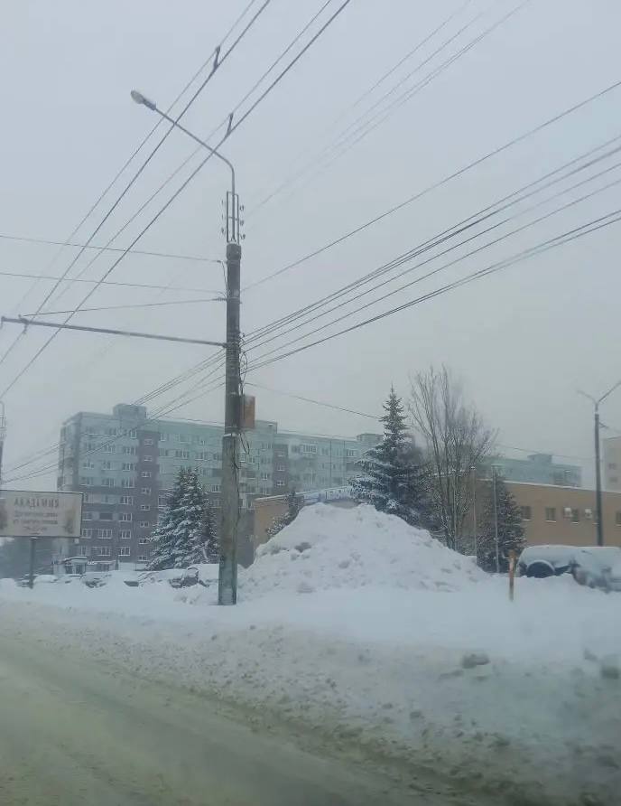 Олег Денисов: Прошу представителей бизнеса своевременно вывозить снег, а не сдвигать его со своей территории Олег Денисов: Прошу представителей бизнеса своевременно вывозить снег, а не сдвигать его со своей территории