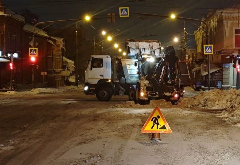 За сутки с городских улиц вывезено 5 256 кубометров снега