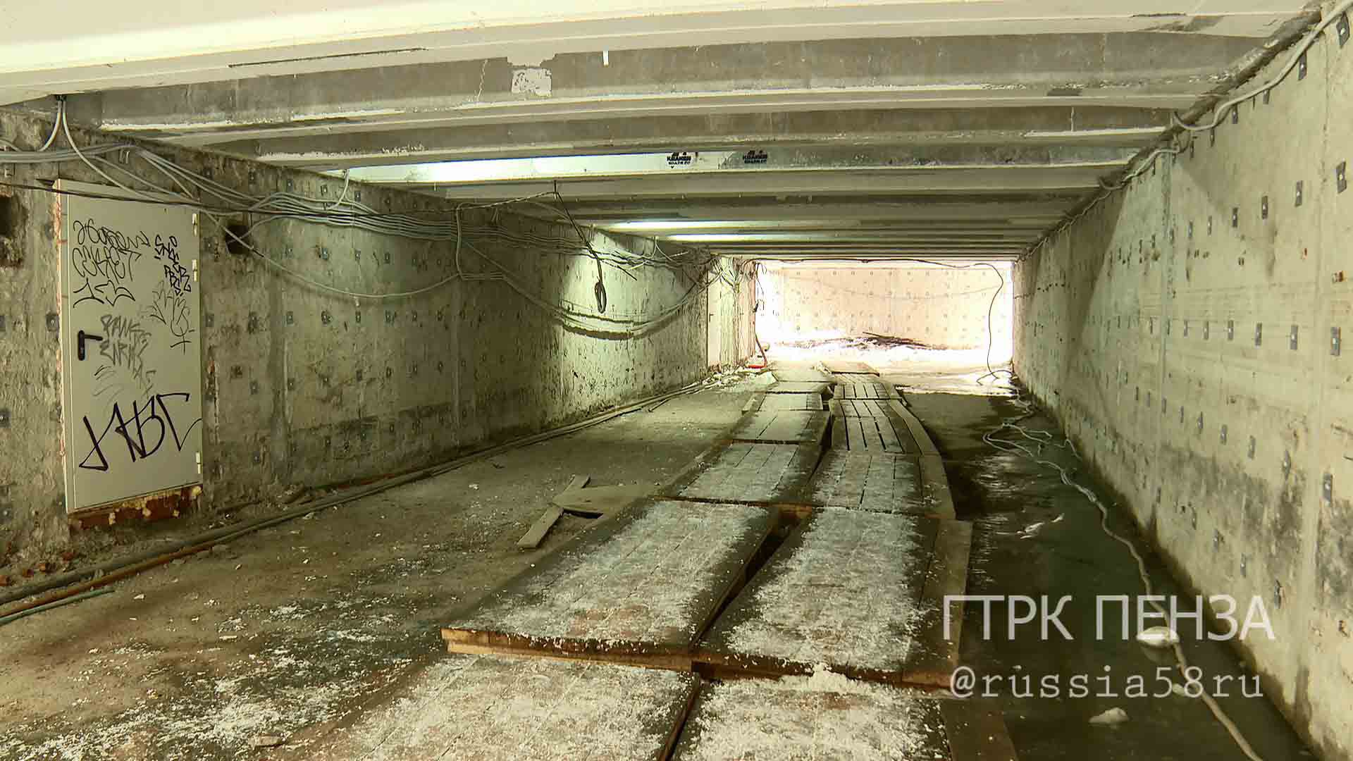 Многострадальный подземный переход на проспекте Победы наконец будет отремонтирован Многострадальный подземный переход на проспекте Победы наконец будет отремонтирован