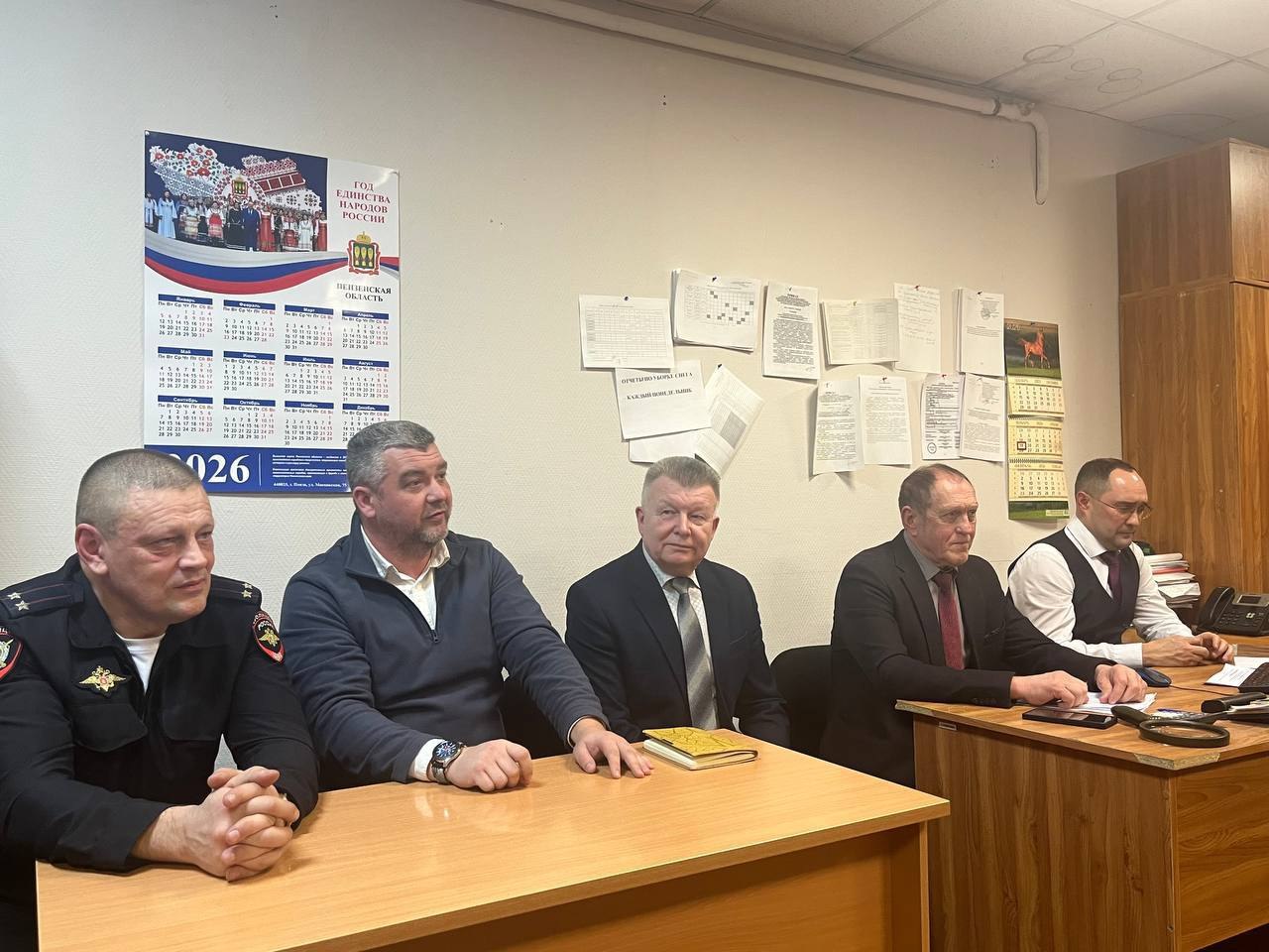 Пензенские полицейские совместно с общественниками рассказали гражданам, как распознать и избежать ловушек мошенников