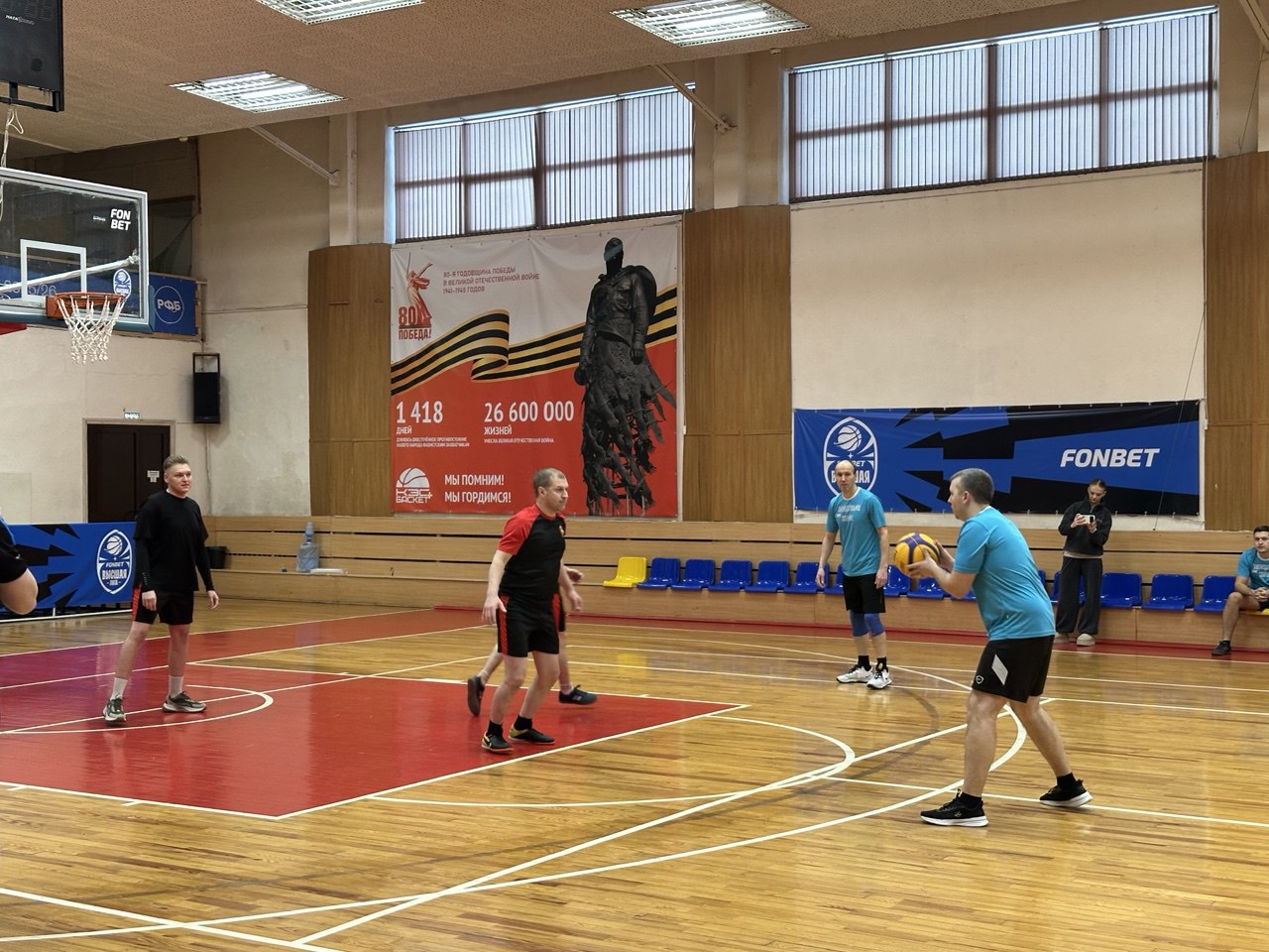 Сборная регионального парламента завоевала золото в соревнованиях по баскетболу