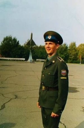 Олег Денисов: Свои студенческие))) курсантские годы провёл в военном училище в Красноярском крае