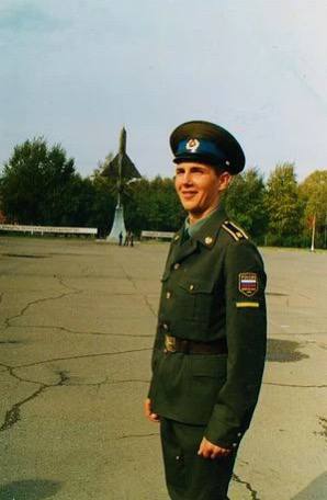 Олег Денисов: Свои студенческие))) курсантские годы провёл в военном училище в Красноярском крае