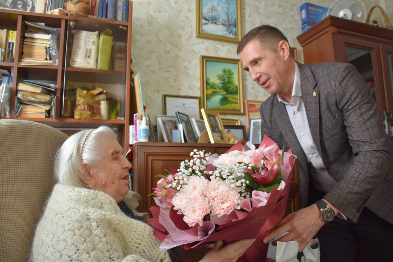 Олег Денисов: Для меня всегда большая честь и радость поздравлять наших уважаемых ветеранов Великой Отечественной войны