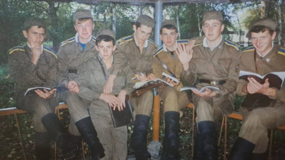 Олег Денисов: Свои студенческие))) курсантские годы провёл в военном училище в Красноярском крае Олег Денисов: Свои студенческие))) курсантские годы провёл в военном училище в Красноярском крае