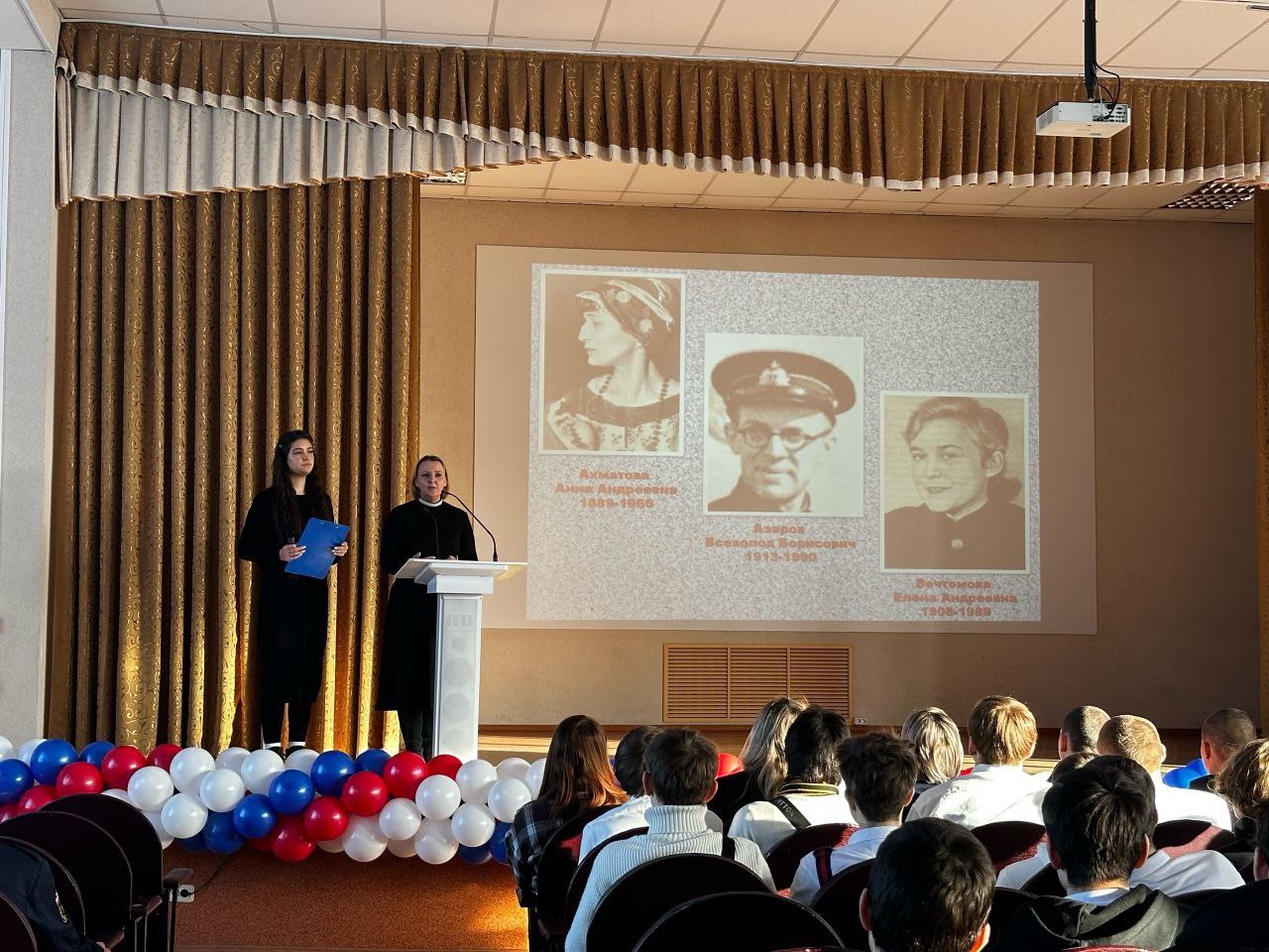 Сотрудники следственного управления приняли участие в мероприятиях, посвященных 82-й годовщине полного освобождения Ленинграда от фашистской блокады