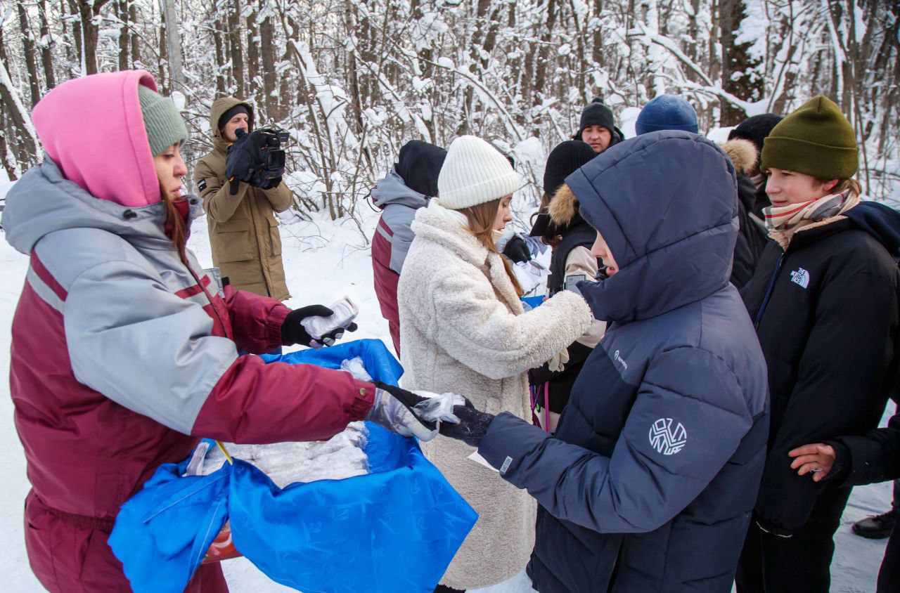 27 января на Олимпийской аллее пензенцы и гости города присоединились ко Всероссийской акции «Блокадный хлеб» 27 января на Олимпийской аллее пензенцы и гости города присоединились ко Всероссийской акции «Блокадный хлеб»