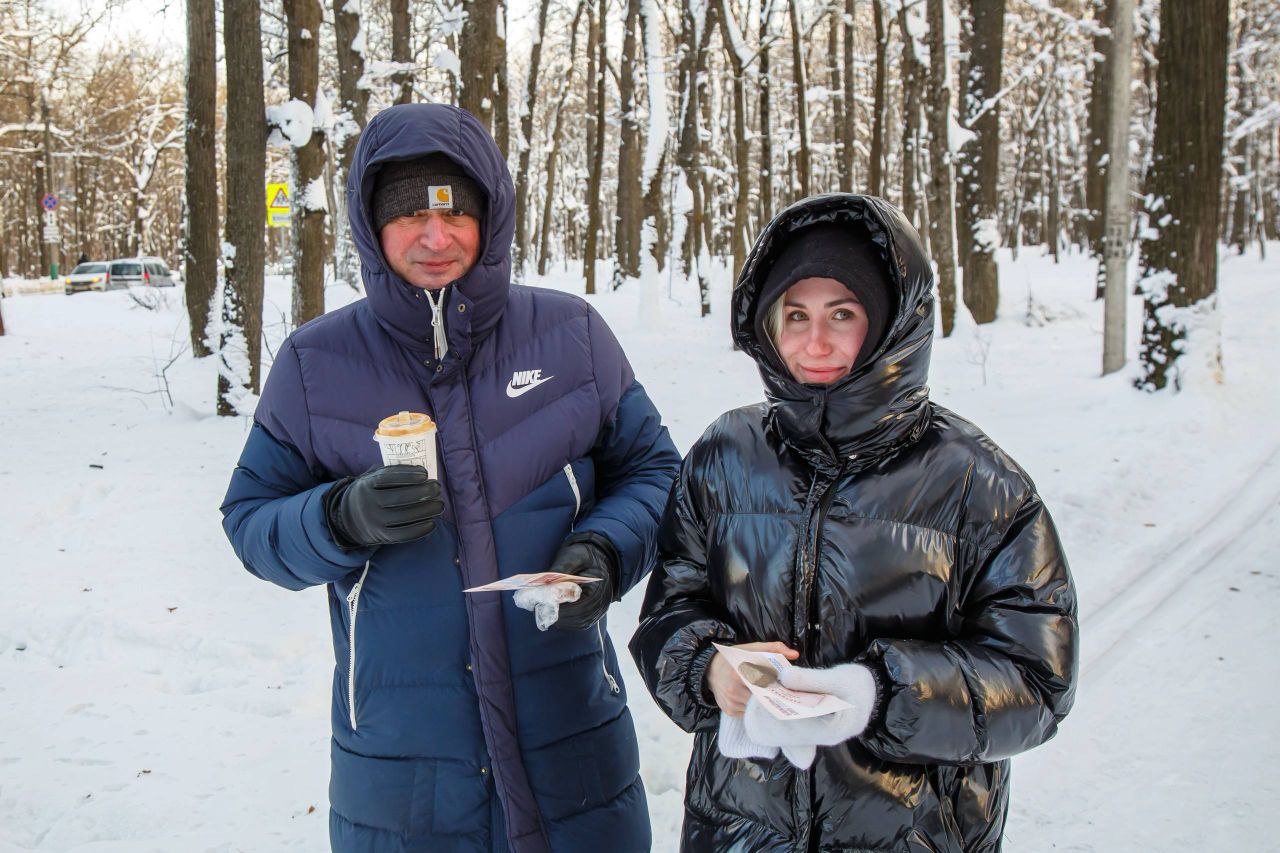 27 января на Олимпийской аллее пензенцы и гости города присоединились ко Всероссийской акции «Блокадный хлеб» 27 января на Олимпийской аллее пензенцы и гости города присоединились ко Всероссийской акции «Блокадный хлеб»