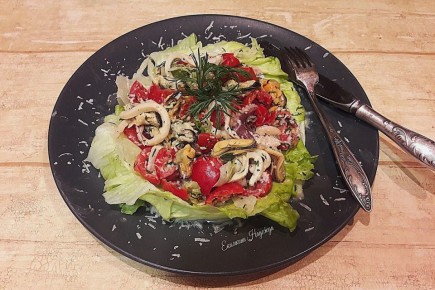 Энергия моря на вашей тарелке: быстрый салат с морепродуктами для здоровья