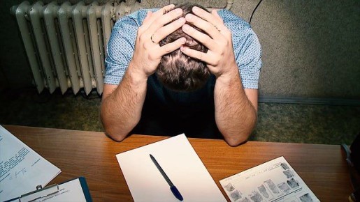 Соседская ссора обернулась дракой и телесными повреждениями в Лунинском районе