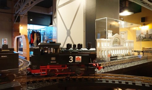 Откройте для себя мир железных дорог: уникальное кафе в Санкт-Петербурге