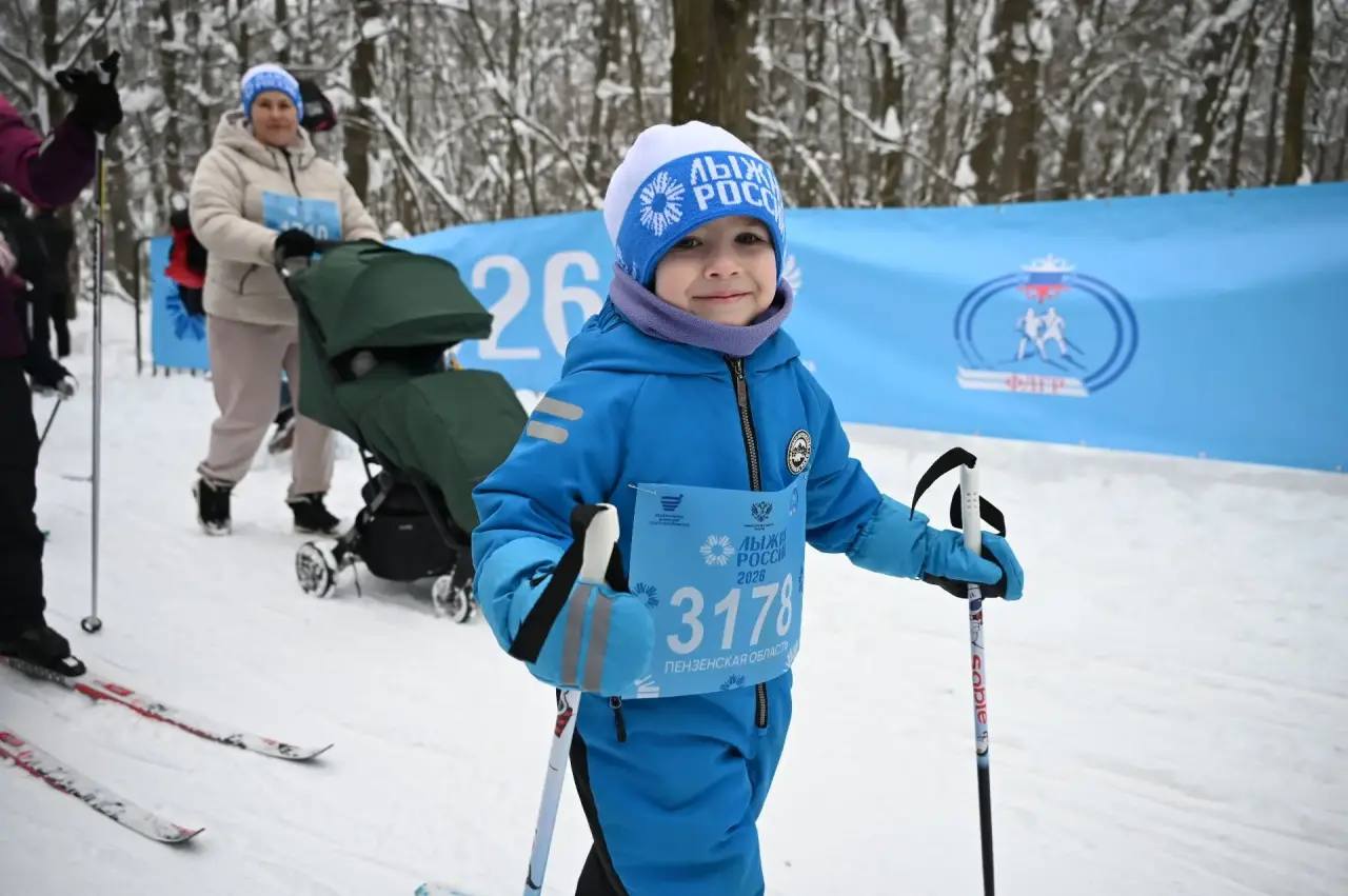 Олег Денисов: Пенза в спортивном строю!. Сегодня Всероссийская акция «Лыжня России» собрала на Олимпийской аллее более 3000 человек Олег Денисов: Пенза в спортивном строю!. Сегодня Всероссийская акция «Лыжня России» собрала на Олимпийской аллее более 3000 человек