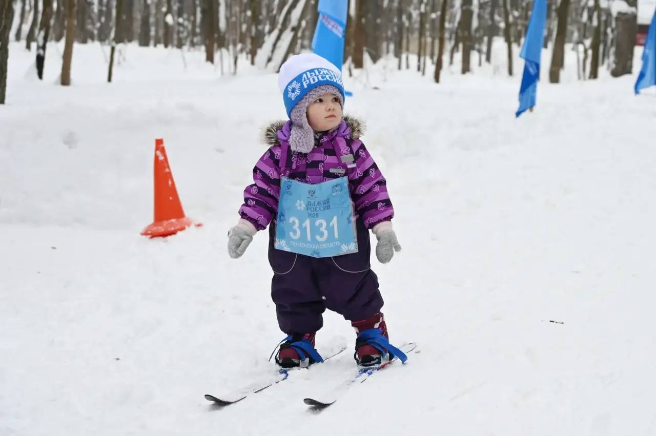 Олег Денисов: Пенза в спортивном строю!. Сегодня Всероссийская акция «Лыжня России» собрала на Олимпийской аллее более 3000 человек Олег Денисов: Пенза в спортивном строю!. Сегодня Всероссийская акция «Лыжня России» собрала на Олимпийской аллее более 3000 человек