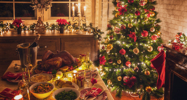 Гурманы готовят к Новому году: какие блюда окажутся на праздничном столе в 2025 году