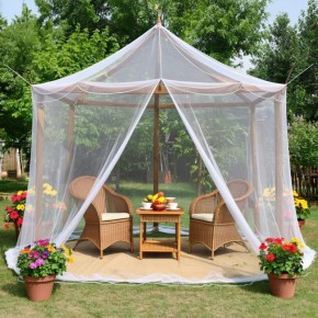 Необычные идеи для дачного декора из старой москитной сетки