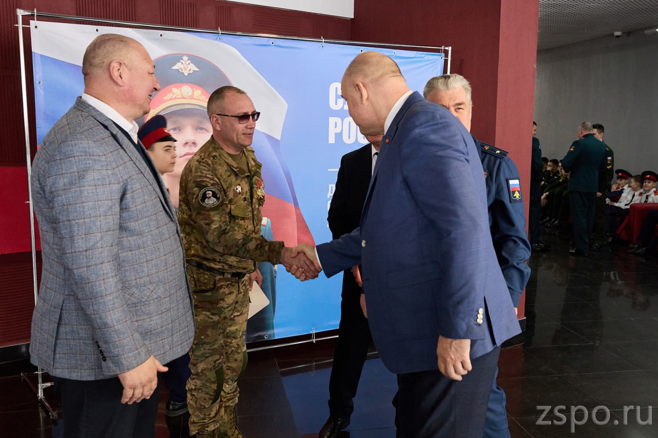 Вадим Супиков принял участие в торжественном мероприятии ко Дню защитника Отечества Вадим Супиков принял участие в торжественном мероприятии ко Дню защитника Отечества