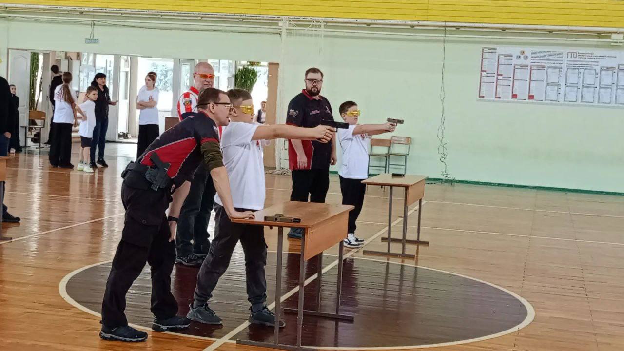 Сегодня в Тамале прошел мастер-класс по практической стрельбе с учебными упражнениями и состязанием по дуэльной стрельбе из пневматического пистолета среди воспитанников военно-патриотических клубов Тамалинского... Сегодня в Тамале прошел мастер-класс по практической стрельбе с учебными упражнениями и состязанием по дуэльной стрельбе из пневматического пистолета среди воспитанников военно-патриотических клубов Тамалинского...