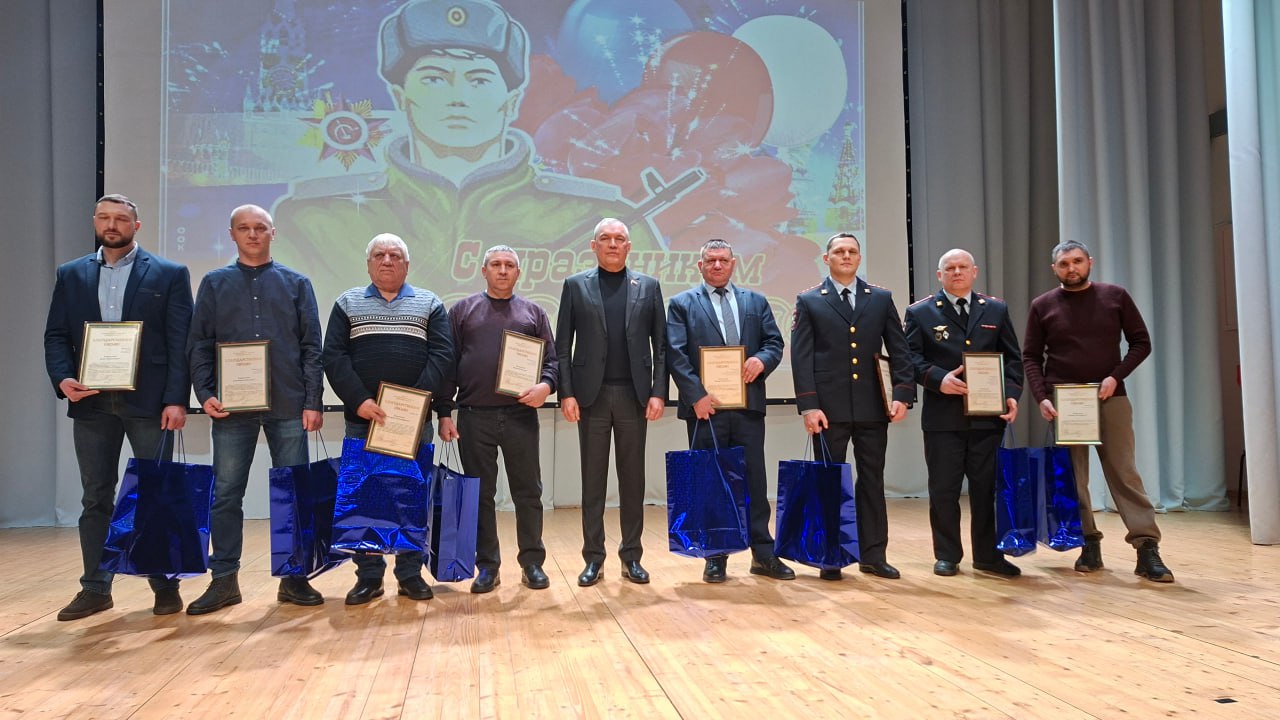 Ильдар Акчурин поблагодарил за смелость и отвагу защитников Родины Ильдар Акчурин поблагодарил за смелость и отвагу защитников Родины