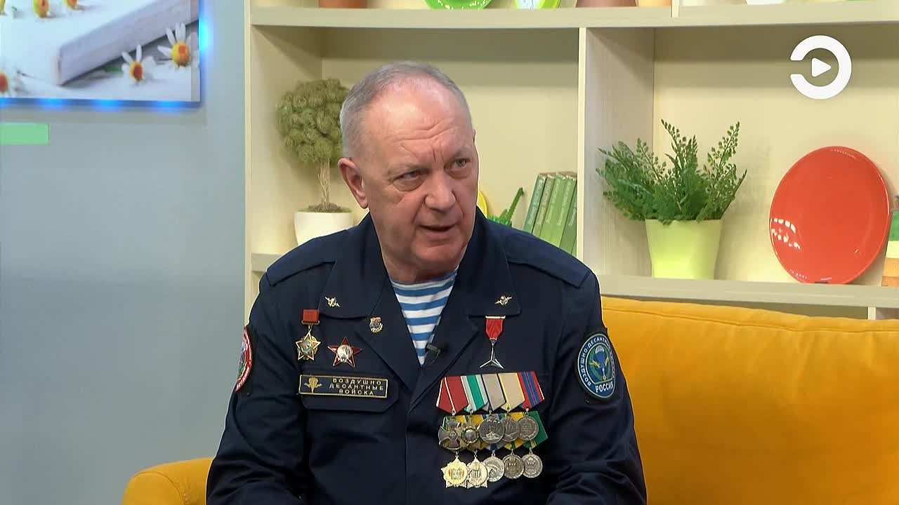 Доброе утро!. Сегодня у нас в гостях руководитель пензенского регионального отделения Всероссийской общественной организации ветеранов «Боевое братство» Юрий Краснов