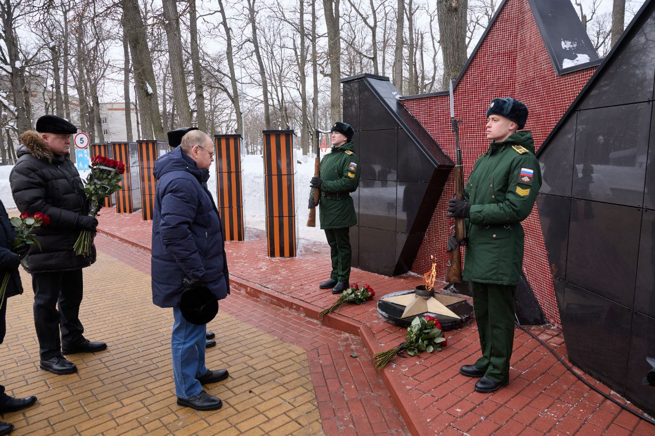 Вадим Супиков поздравил личный состав филиала Военной академии с государственным праздником