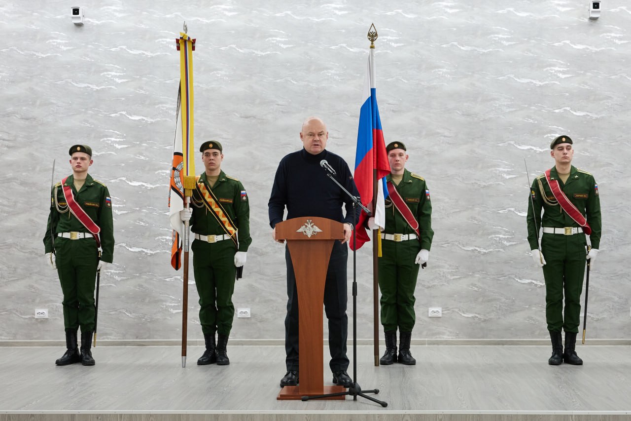 Вадим Супиков поздравил личный состав филиала Военной академии с государственным праздником Вадим Супиков поздравил личный состав филиала Военной академии с государственным праздником