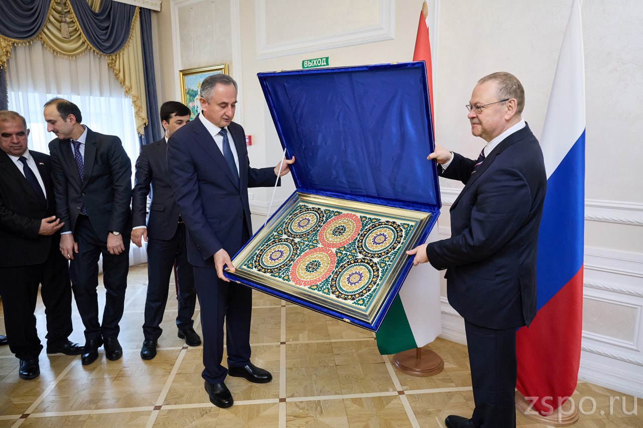 Вадим Супиков принял участие во встрече с делегацией из Республики Таджикистан Вадим Супиков принял участие во встрече с делегацией из Республики Таджикистан