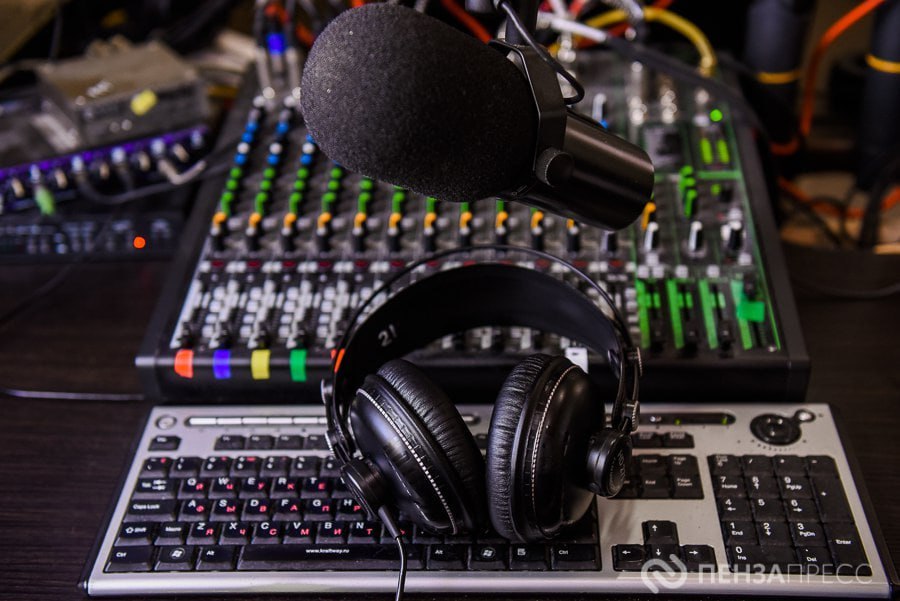 Утром 26 февраля народный артист России, худрук областного драмтеатра, ведущий программы «Вечерний Фигаро» на телеканале «Экспресс» Сергей Казаков, также известный зрителям как экс-ведущий «Клуба Фигаро» на «11 канале»...