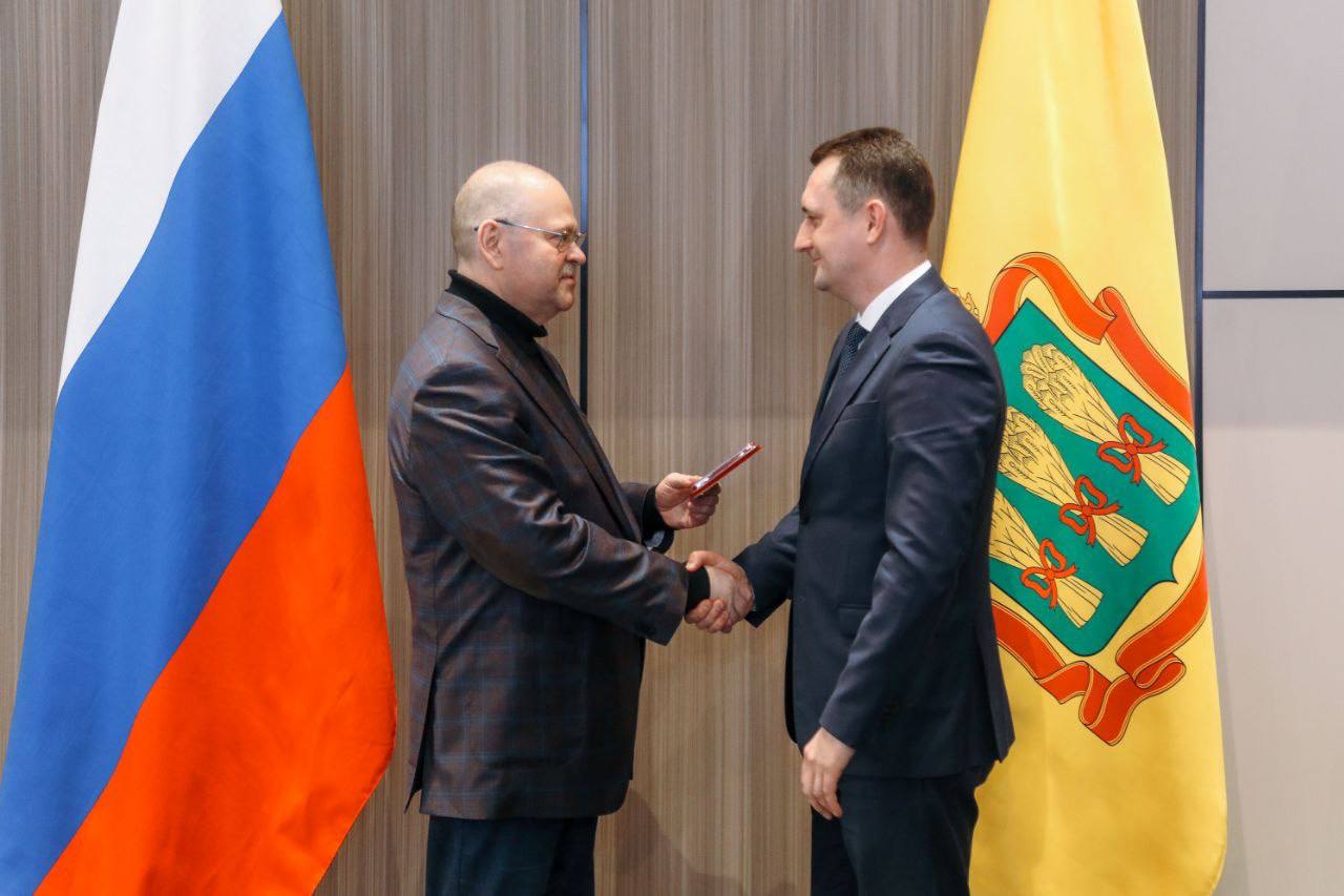 Олег Мельниченко: На сегодняшнем совместном заседании правительства Пензенской области и региональной Ассоциации промышленников призвал руководителей наших предприятий активнее вести техническое перевооружение производства Олег Мельниченко: На сегодняшнем совместном заседании правительства Пензенской области и региональной Ассоциации промышленников призвал руководителей наших предприятий активнее вести техническое перевооружение производства