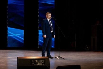 Павел Куликов вручил награды лучшим представителям профсоюзных организаций