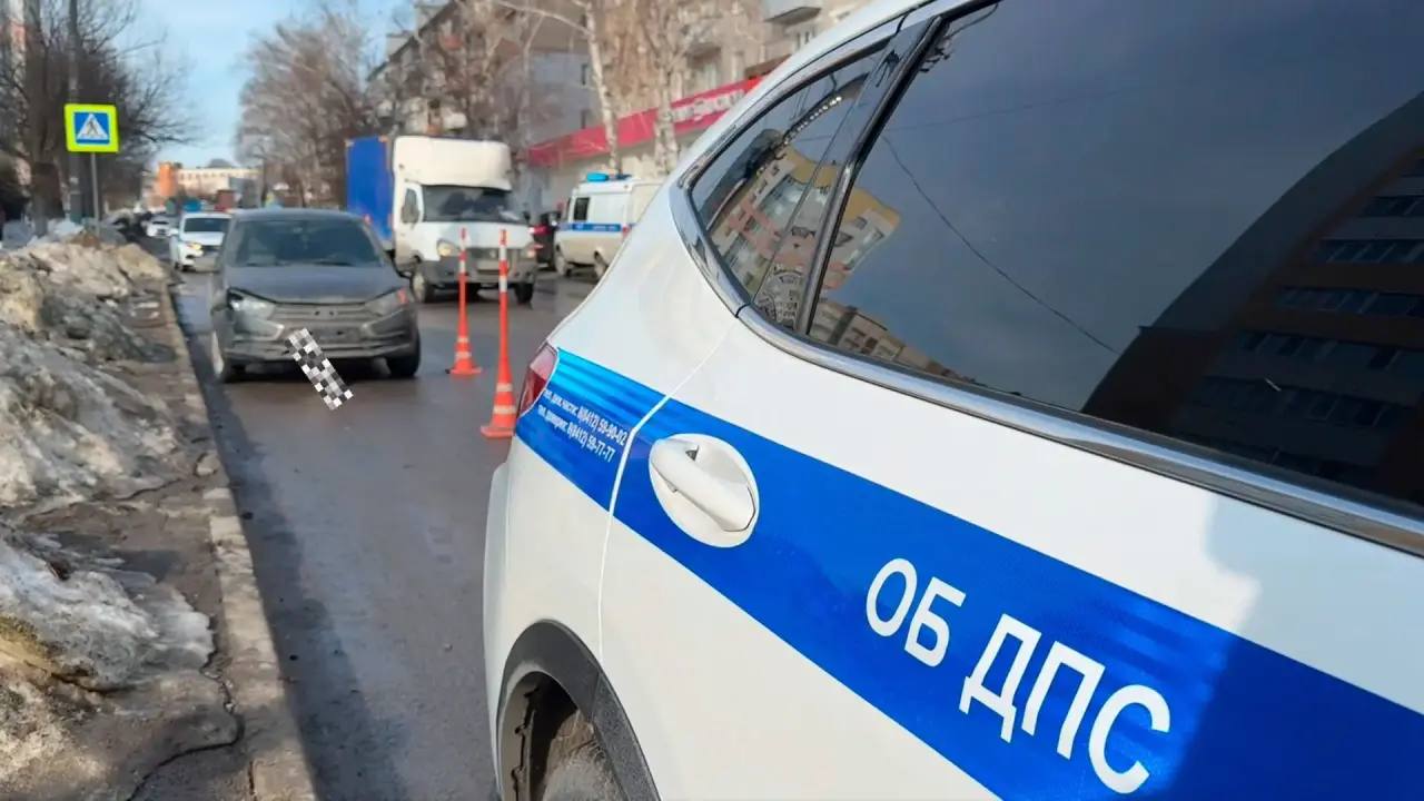 В Пензе 10-летняя девочка попала под колеса машины