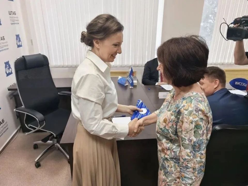 Анна Кузнецова: Наши Общественные приемные всегда на острие самых актуальных вопросов, это и оценка эффективности принятых решений, это инициативы, которые становятся законами, это настоящий пульс времени и возможность...