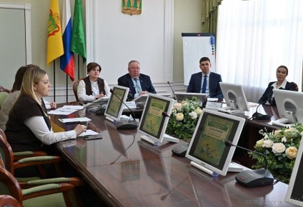 ����� ��������� �� ������� ���������� ��� ��������� ������� � ���������� ������ ��� ����� � �������� �� 6 �� 17 ��� ������������ �������� 1 ������ � 9:00