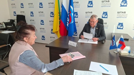 Ильдар Акчурин принял в работу обращения избирателей