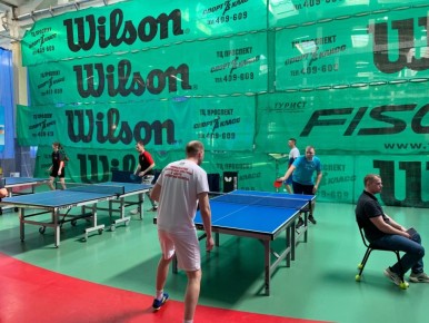 Команда Законодательного Собрания приняла участие в соревнованиях по настольному теннису